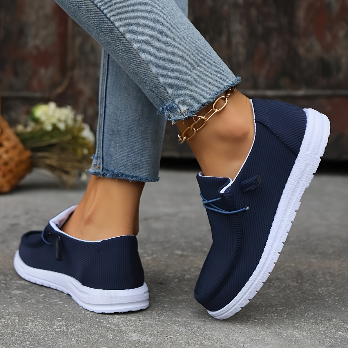Women s Solid Color Casual Sneakers, Slip On Lightweight Soft Sole Walking Shoes, Low-top Comfort Daily Footwear details 2