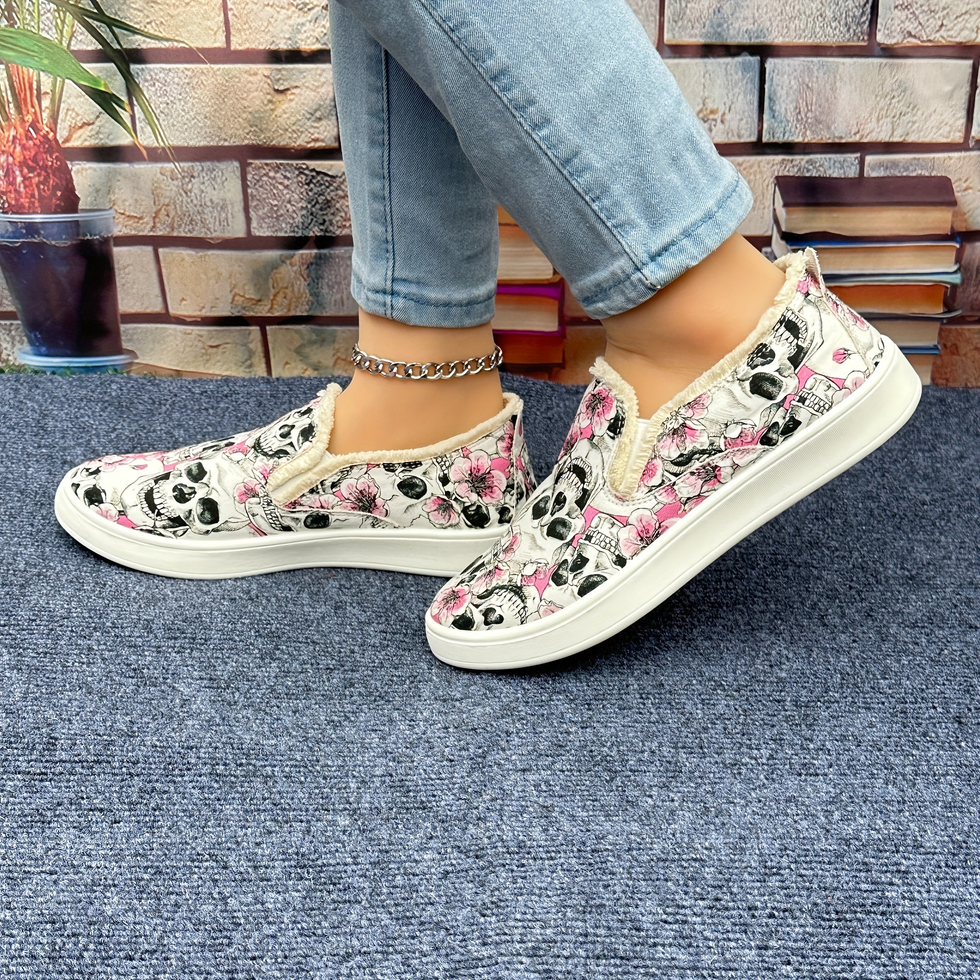 womens flower skull print canvas shoes casual slip on outdoor shoes lightweight low top shoes details 4